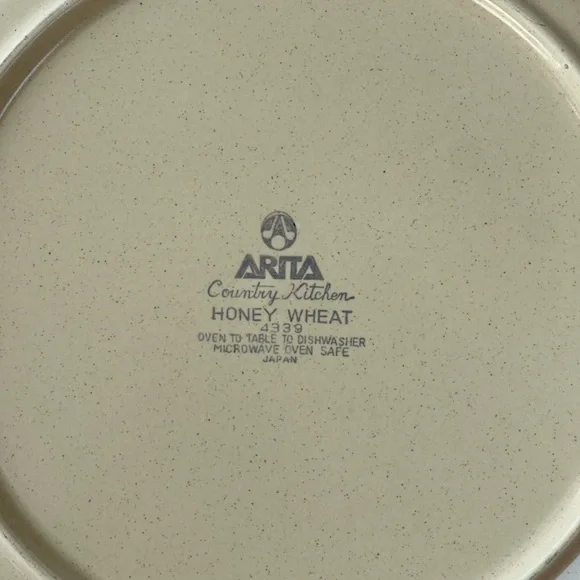 4 Vintage Arita Country Kitchen Honey Wheat Dinner plates , great condition 1970 - Picture 4 of 4